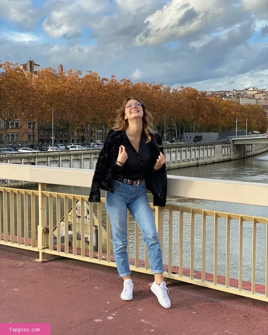 Nina Joy