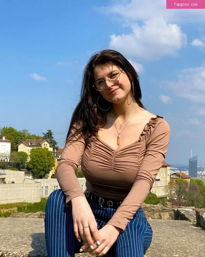 Nina Joy