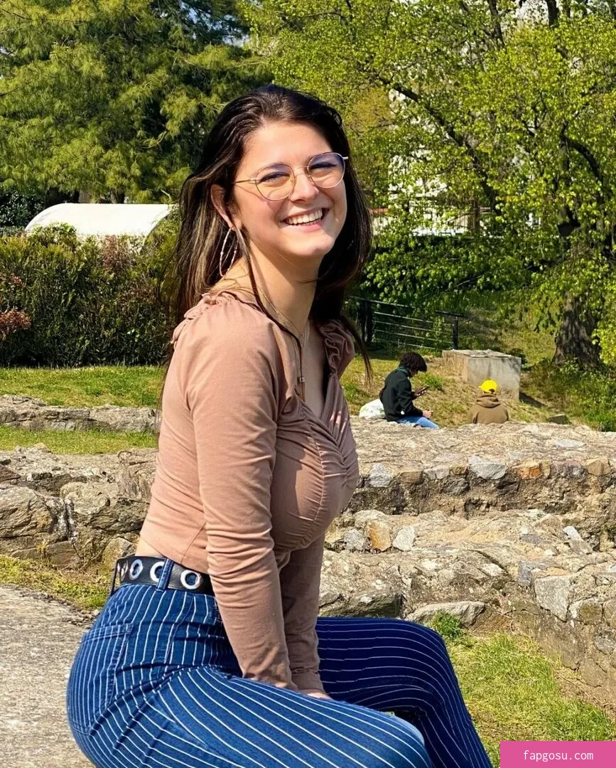 Nina Joy