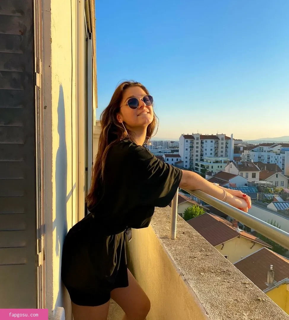 Nina Joy