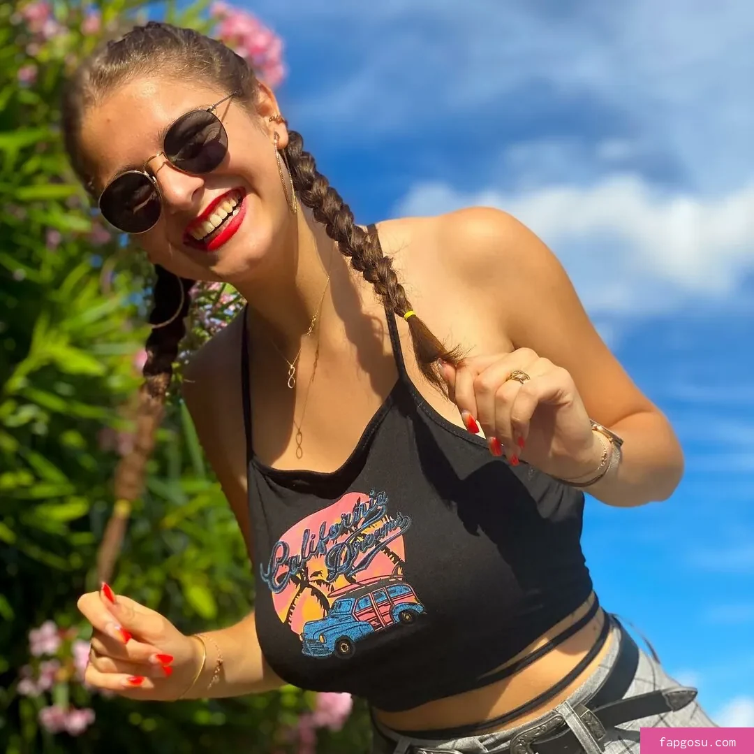 Nina Joy