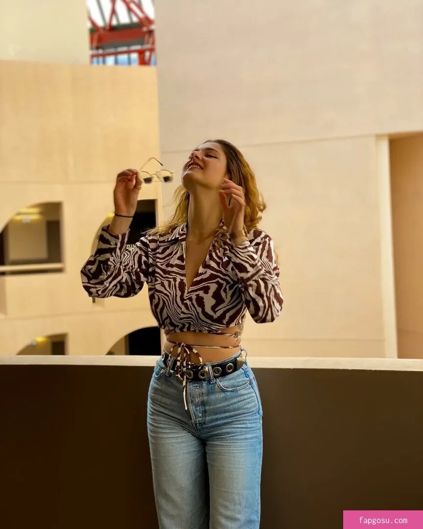 Nina Joy