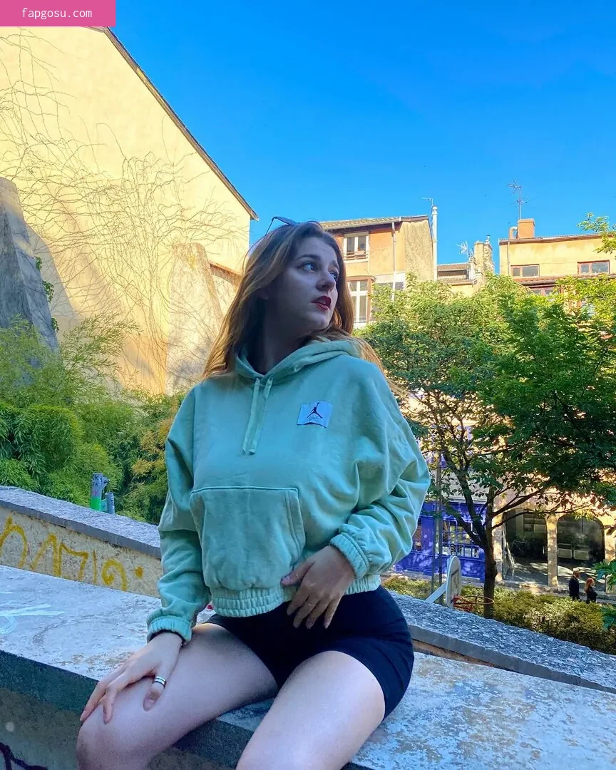 Nina Joy