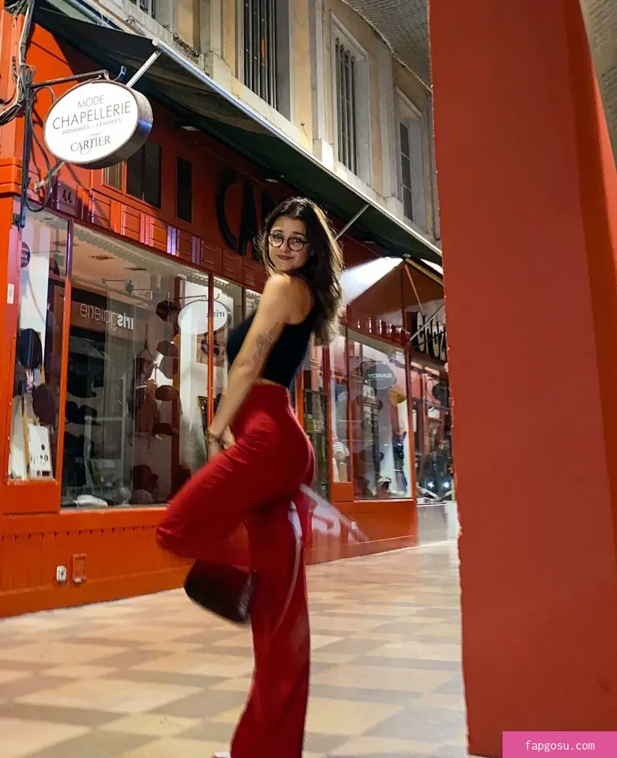 Nina Joy