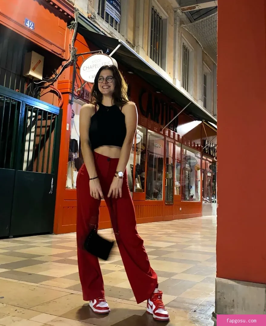 Nina Joy