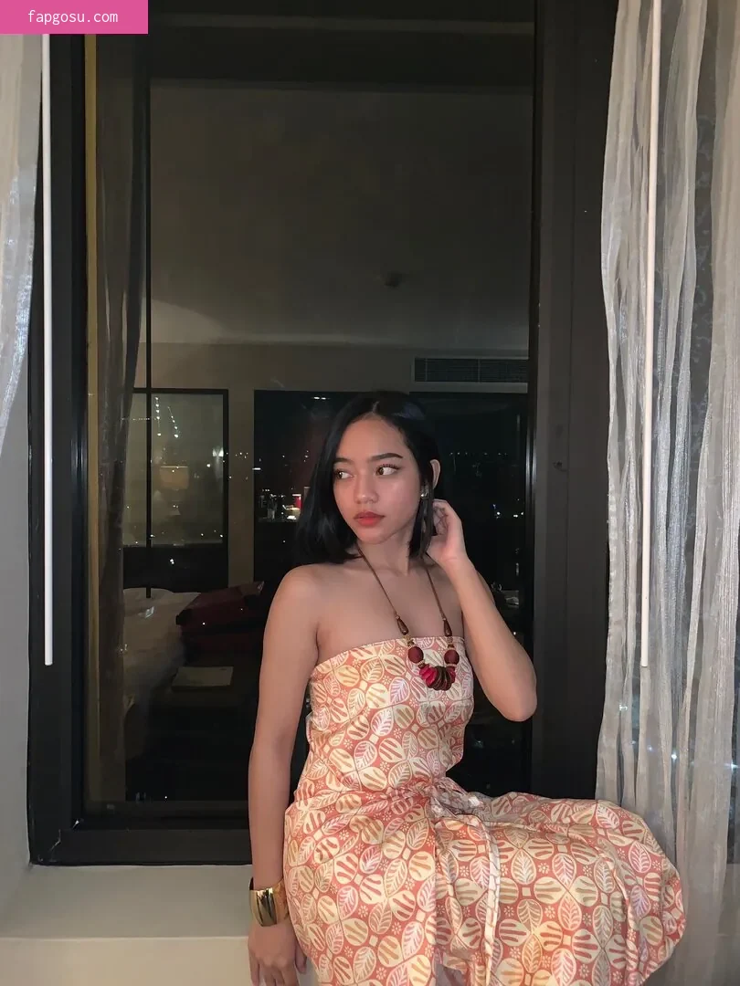 Nada Khau