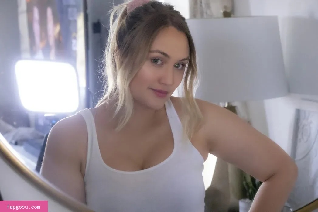 Naomi Kyle