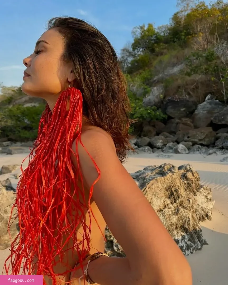 Nathalie Kelley