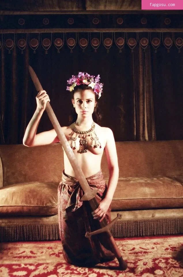 Nathalie Kelley