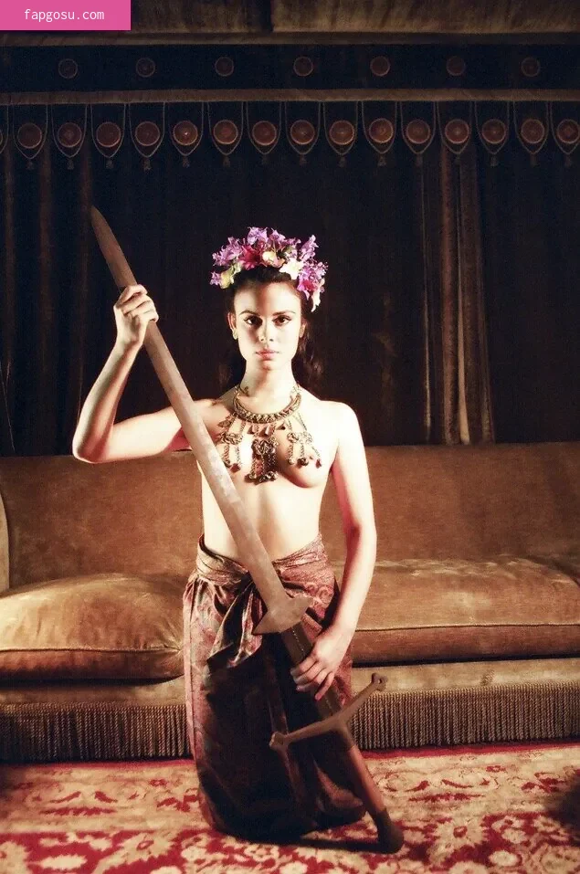 Nathalie Kelley
