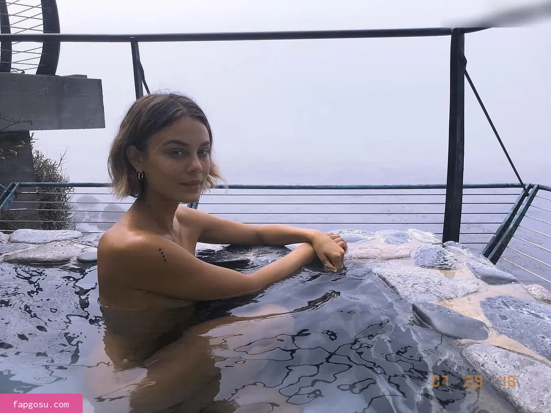 Nathalie Kelley