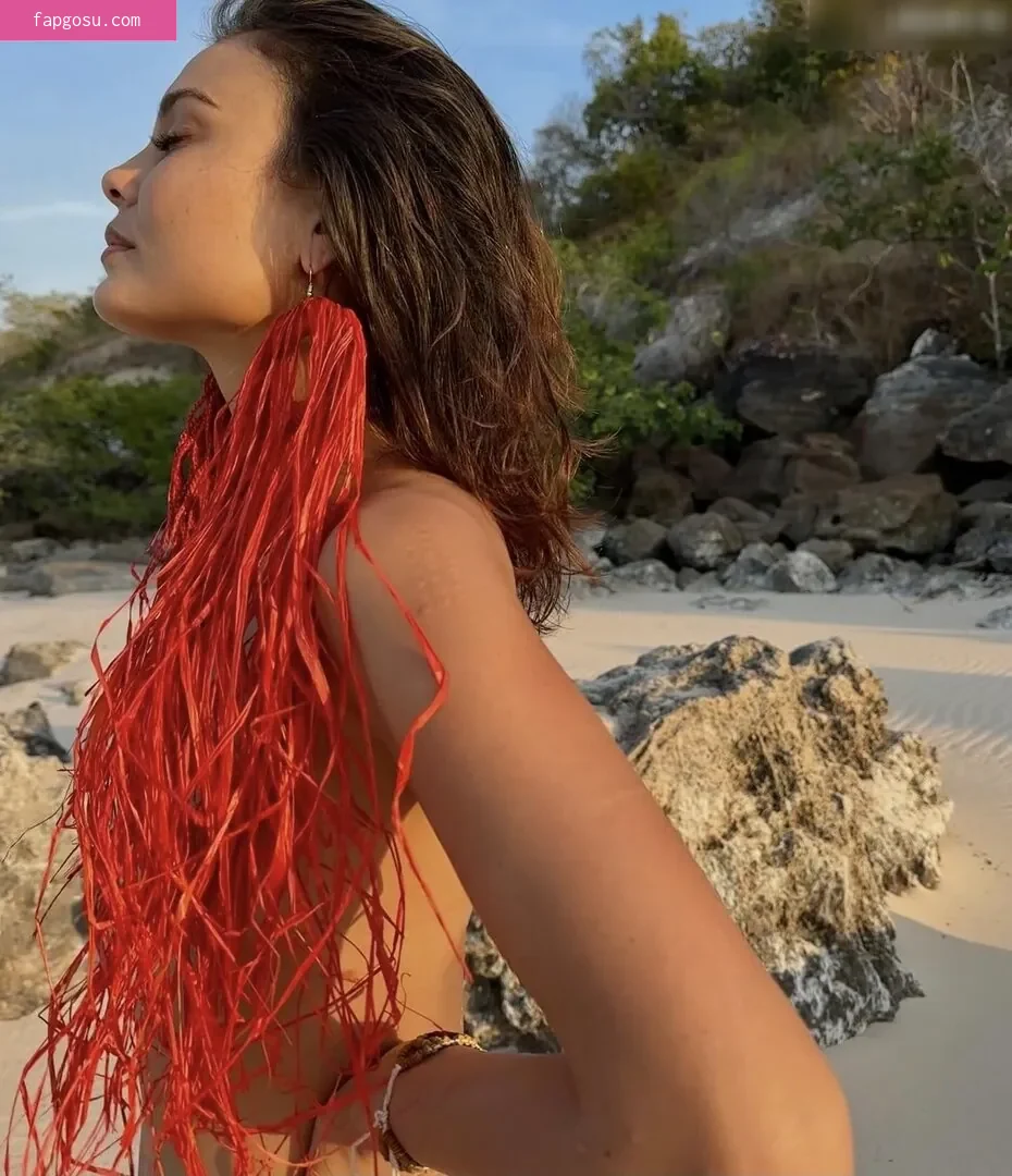 Nathalie Kelley