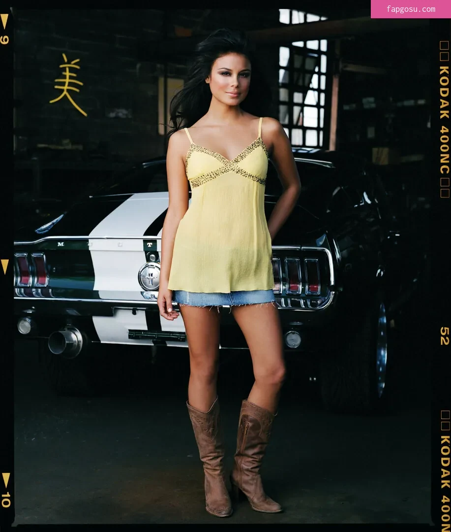 Nathalie Kelley