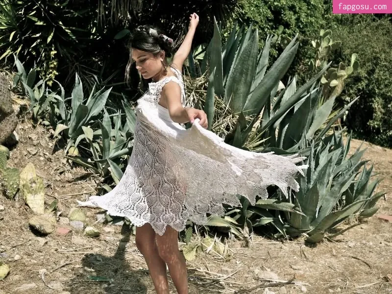 Nathalie Kelley