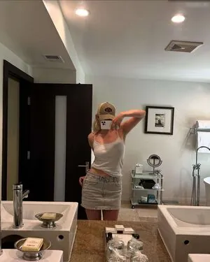 Nele Ludowig content