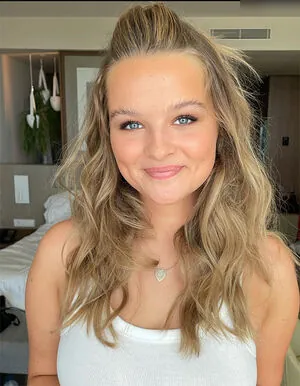 Nele Ludowig content