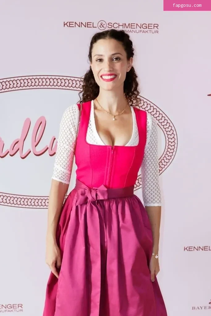 Nadine Menz
