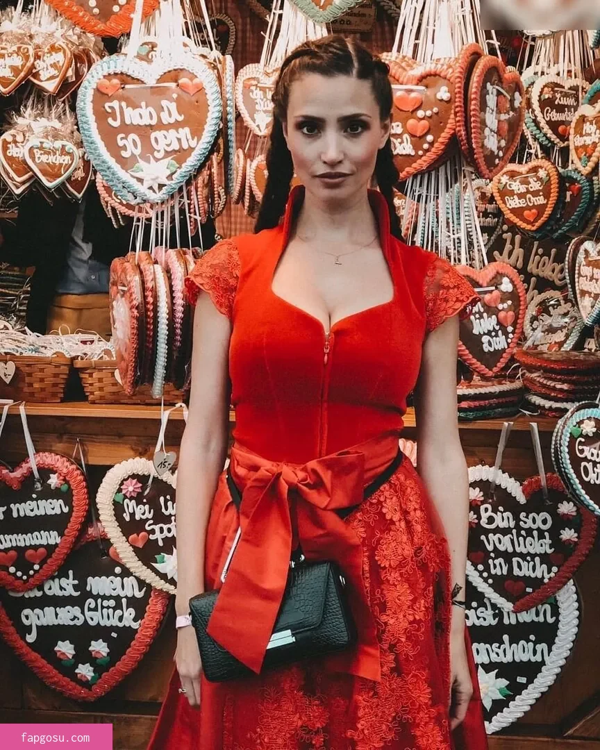 Nadine Menz