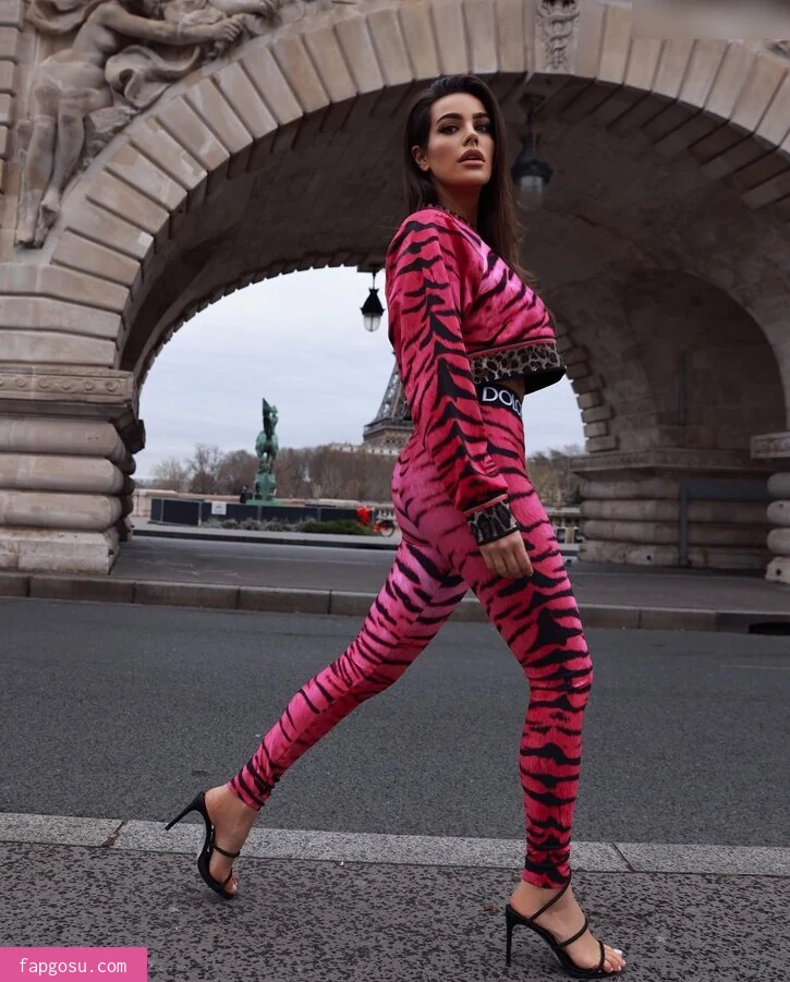 Nadine Mirada