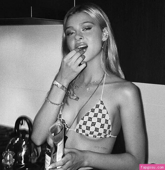 Nicola Peltz