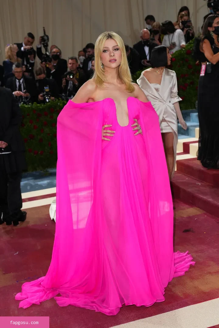 Nicola Peltz