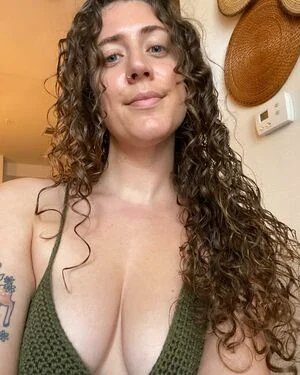 Nicole Quinn content