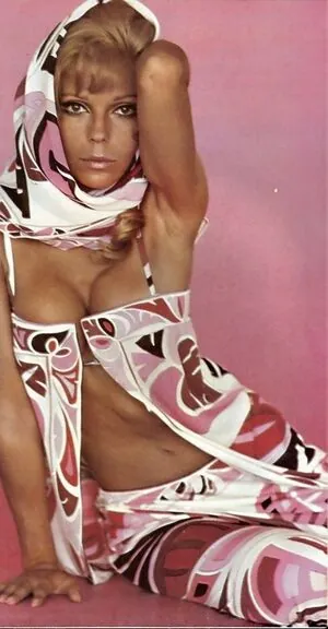 Nancy Sinatra content