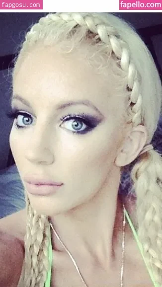 Nicolette Shea