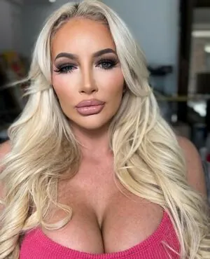 Nicolette Shea