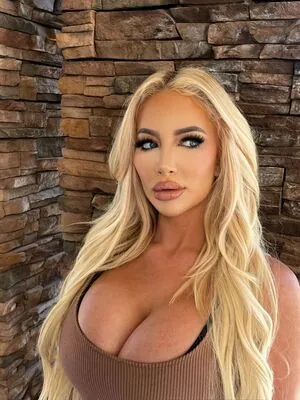 Nicolette Shea
