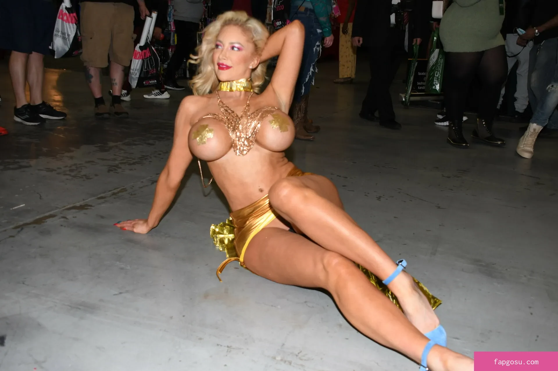 Nicolette Shea
