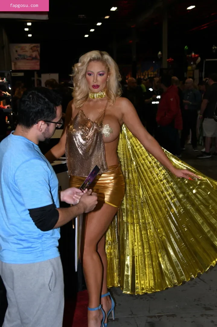 Nicolette Shea - Photo #416