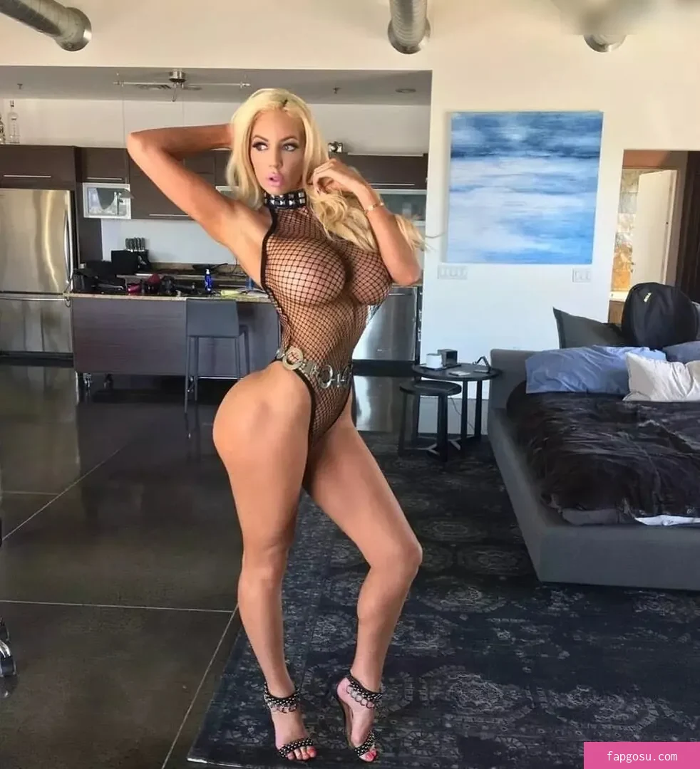 Nicolette Shea - Photo #917
