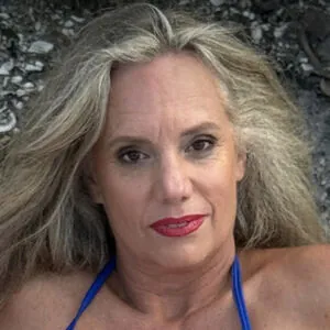 Nina Starr