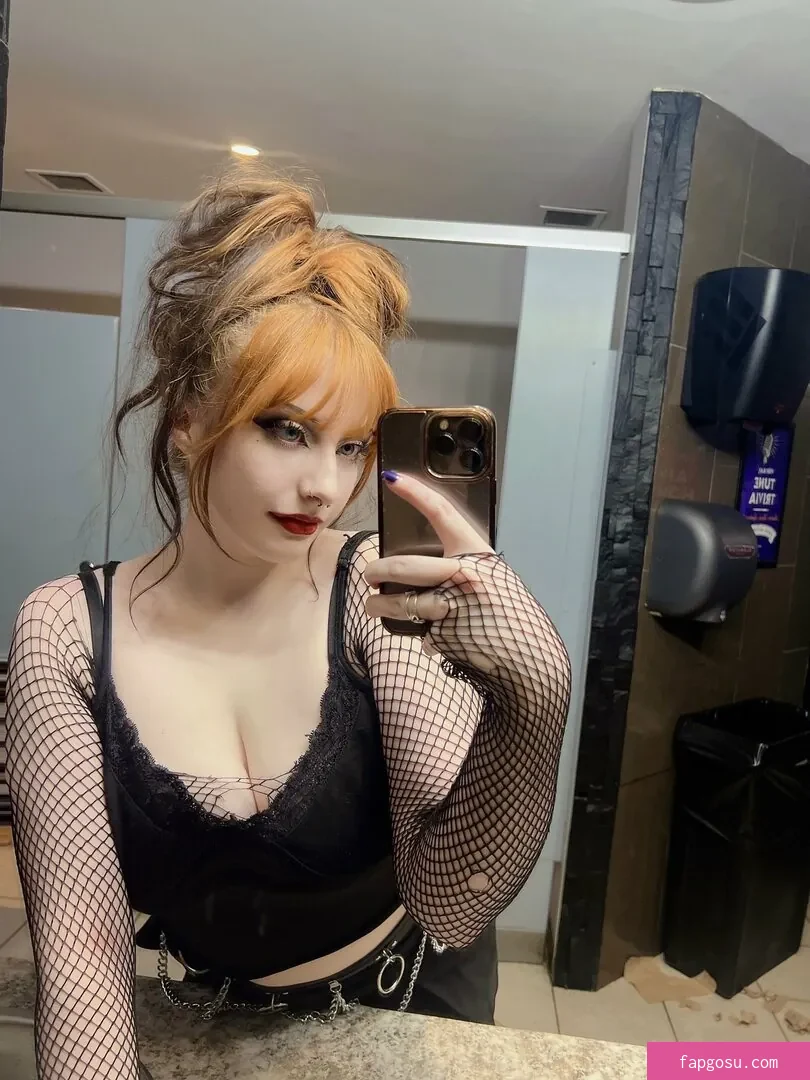 nsfwgoth