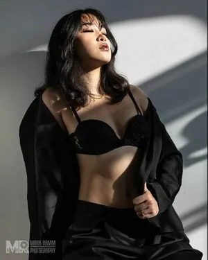 Natalie Tran content