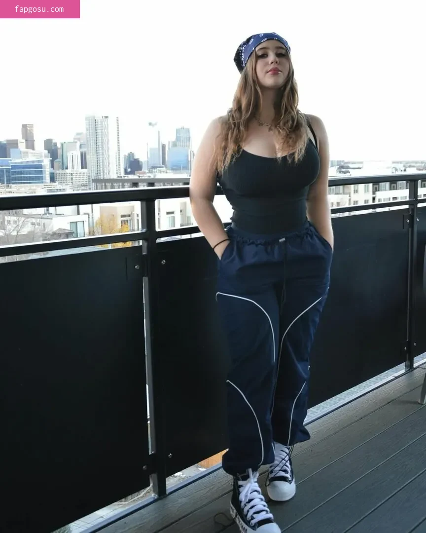 Naomi Vega