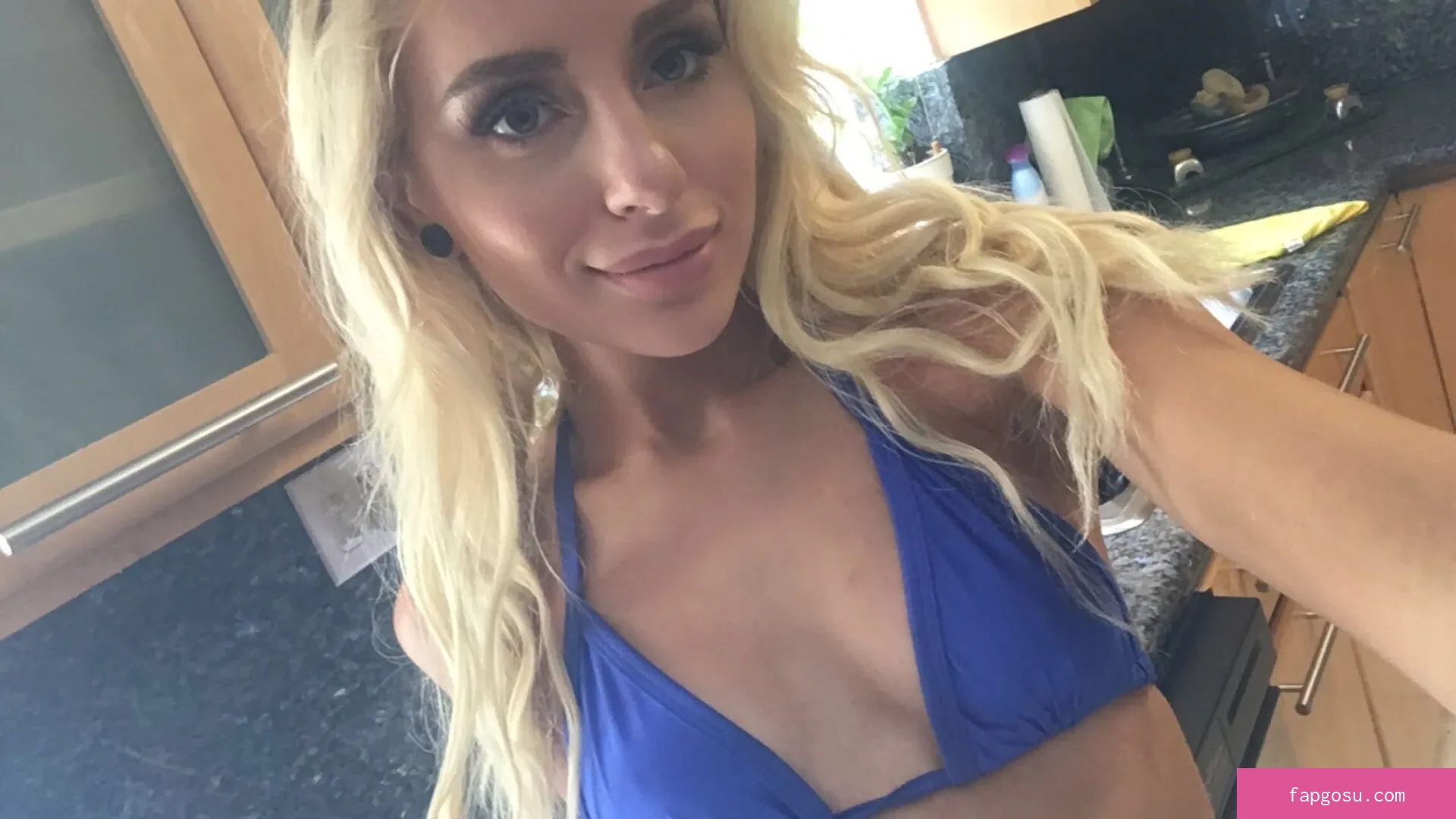 Naomi Woods