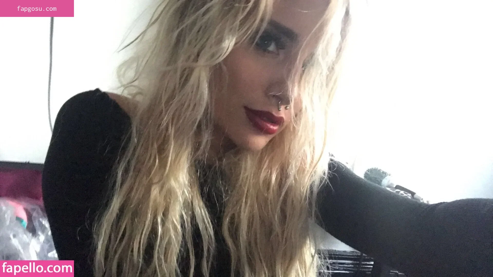 Naomi Woods