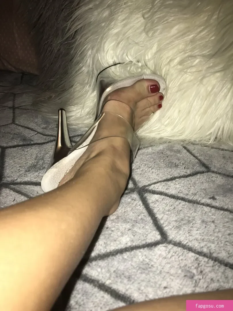 Naomi Woods