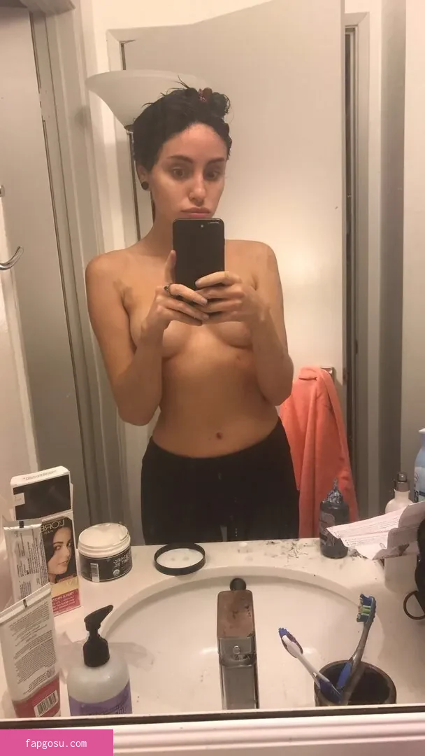 Naomi Woods