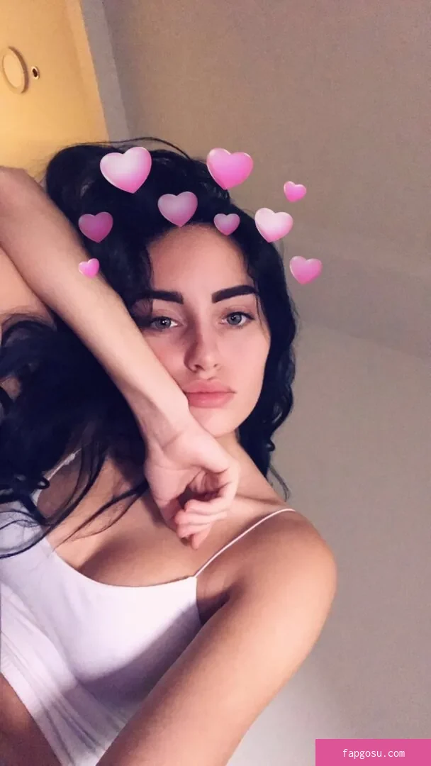 Naomi Woods