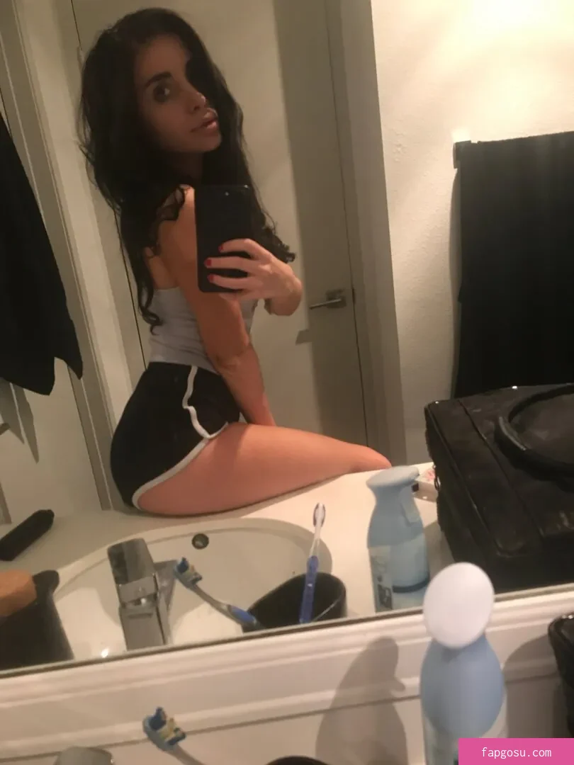 Naomi Woods