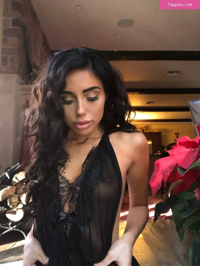 Naomi Woods