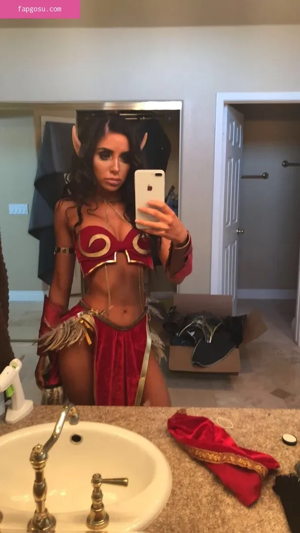 Naomi Woods