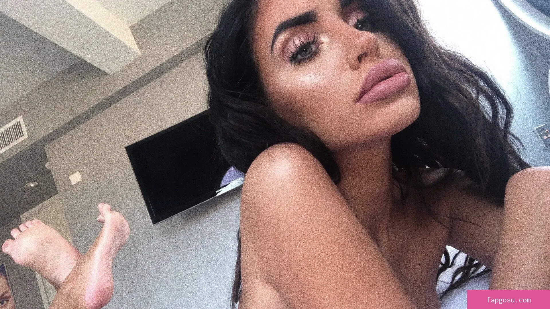Naomi Woods