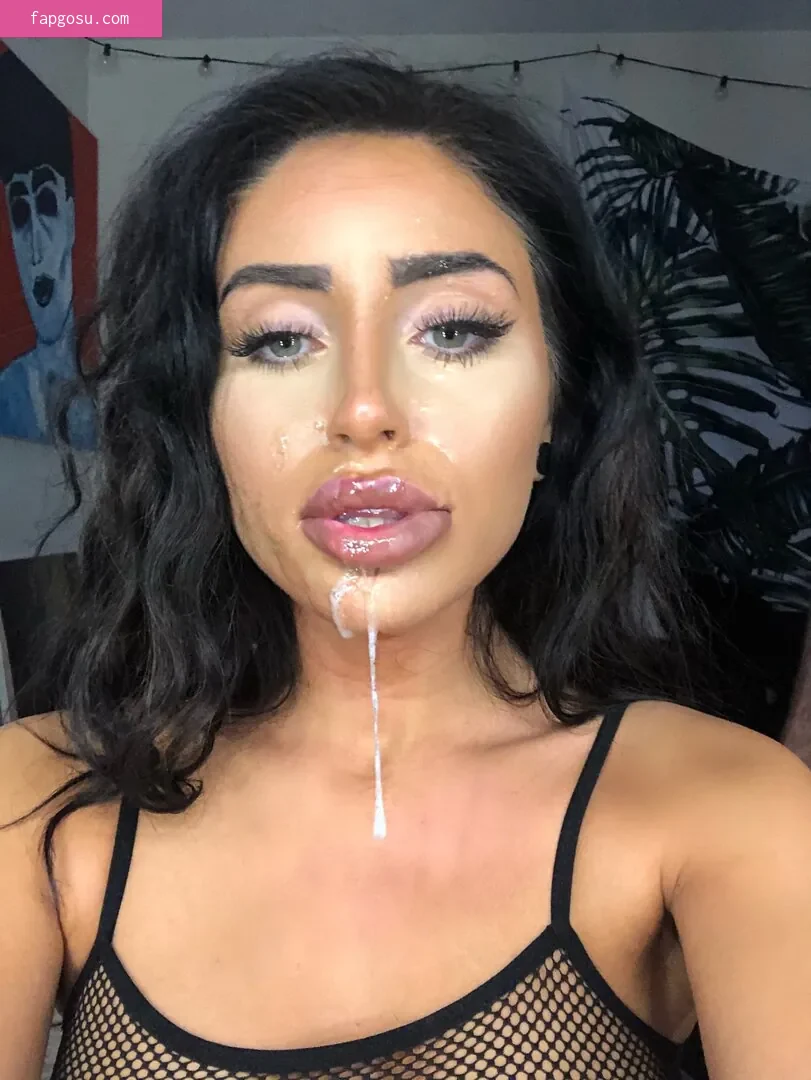 Naomi Woods