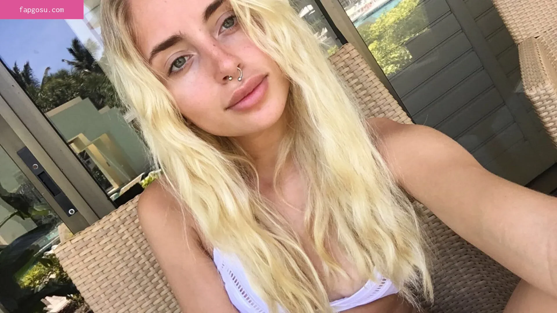 Naomi Woods