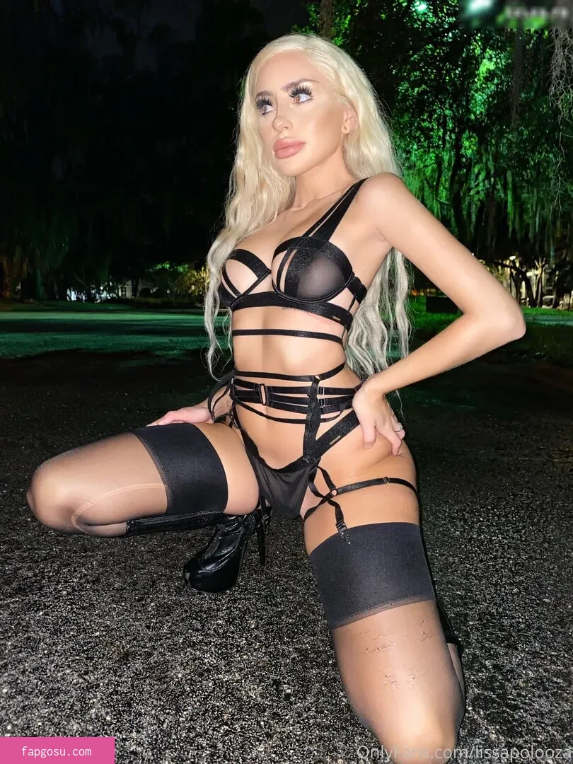 Naomi Woods