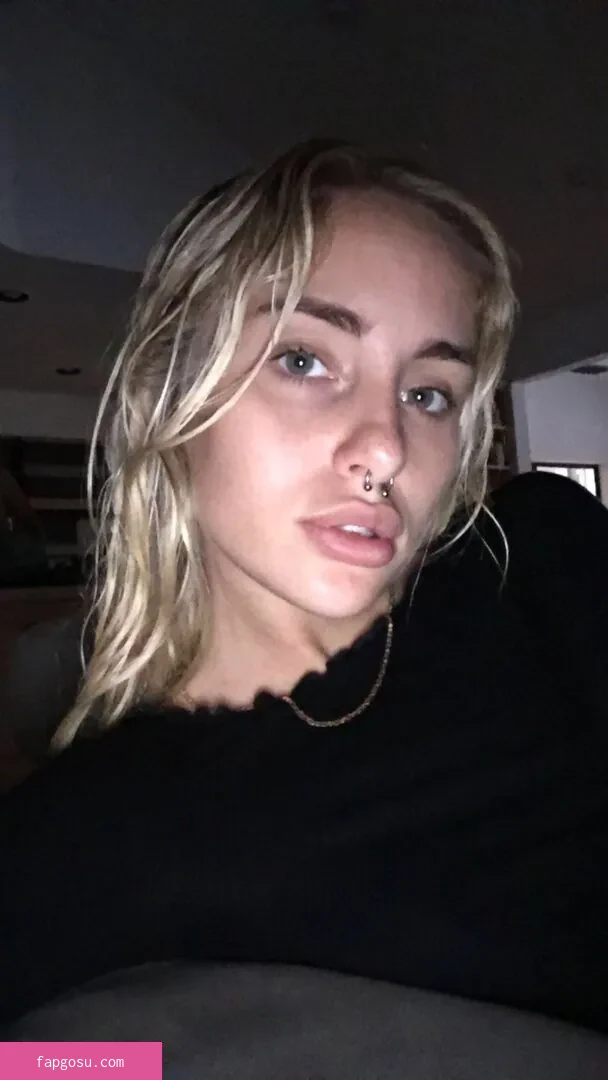 Naomi Woods